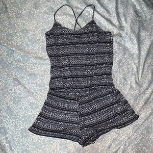 Black and white patterned romper size Large